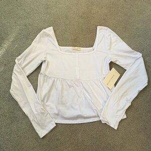 Frankee & Skylarr juniors large white long sleeve square neck pullover